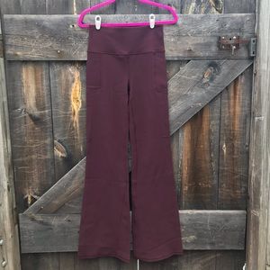 Athleta Salutation Stash Rib Flare